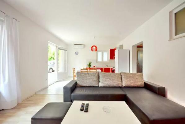 Apartment Simun Podgora Exteriör bild